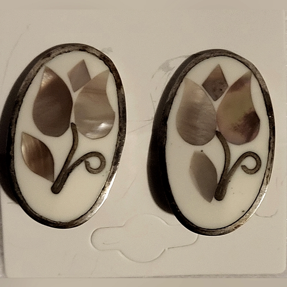 Vintage Silvertone Abalone Floral Oval Clip-on Earrings